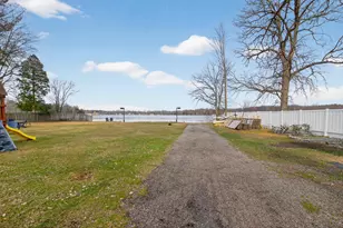 5121 Sunset Dr, Jackson, MI 49203 - Photo 2