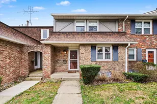 2535 Dover Ln, Saint Joseph, MI 49085 - Photo 1