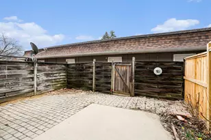 2535 Dover Ln, Saint Joseph, MI 49085 - Photo 14