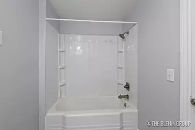 727 Emerald Avenue NE, Grand Rapids, MI 49503 - Photo 16