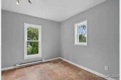 727 Emerald Avenue NE, Grand Rapids, MI 49503 - Photo 8
