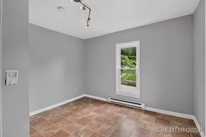 727 Emerald Avenue NE, Grand Rapids, MI 49503 - Photo 6
