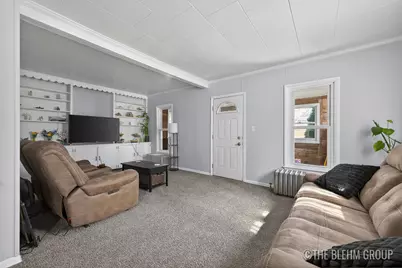 727 Emerald Avenue NE, Grand Rapids, MI 49503 - Photo 4