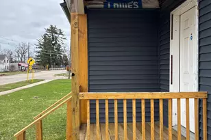 1015 N 5th St, Niles, MI 49120 - Photo 2