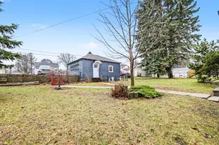 504 3rd St, Ludington, MI 49431 - Photo 26