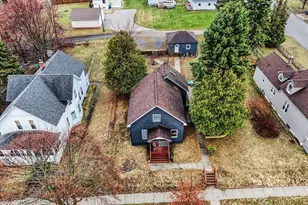 504 3rd St, Ludington, MI 49431 - Photo 2