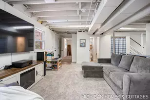 136 Crescent Dr, Grand Haven, MI 49417 - Photo 20