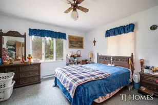 5818 E Sternberg Rd, Fruitport, MI 49415 - Photo 16