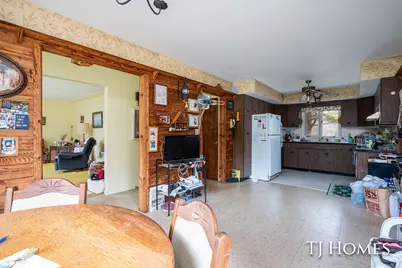 5818 E Sternberg Road, Fruitport, MI 49415 - Photo 12