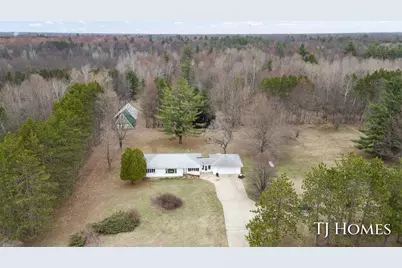 5818 E Sternberg Road, Fruitport, MI 49415 - Photo 30