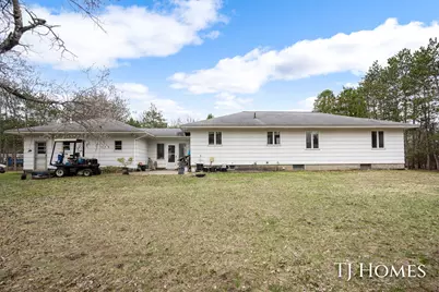 5818 E Sternberg Road, Fruitport, MI 49415 - Photo 40