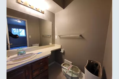 20304 E Eight Mile Road, Harper Woods, MI 48225 - Photo 8