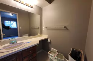 20304 E Eight Mile Rd, Harper Woods, MI 48225 - Photo 8