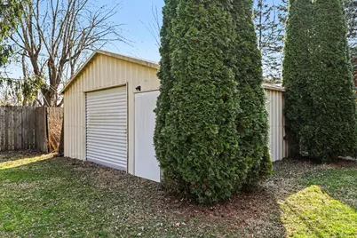 52 E Acacia Boulevard, Battle Creek, MI 49015 - Photo 24