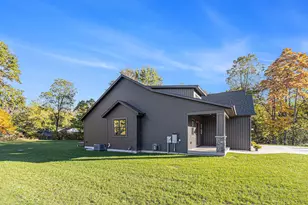 8060 Hunters Crossing, Kalamazoo, MI 49009 - Photo 24