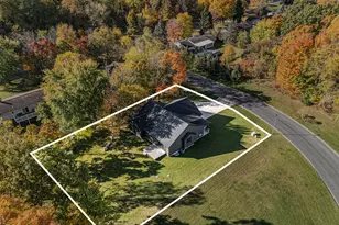 8060 Hunters Crossing, Kalamazoo, MI 49009 - Photo 28