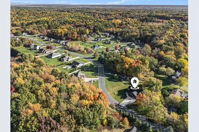 8060 Hunters Crossing, Kalamazoo, MI 49009 - Photo 4