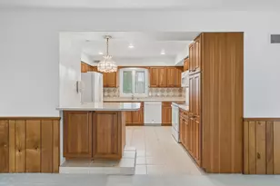 5880 Manorwood Dr, Kalamazoo, MI 49009 - Photo 12