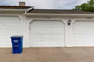 2718 S Knightsbridge Cir, Ann Arbor, MI 48105 - Photo 18