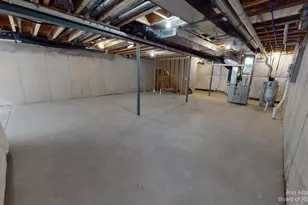 3010 N Spurway Dr, Ann Arbor, MI 48105 - Photo 36