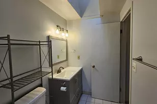 2011 Vine Way Dr, Canton, MI 48188 - Photo 16