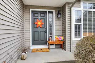 8691 Oakland Hills Cir, Portage, MI 49024 - Photo 4