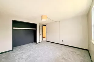 27153 Winchester St, Brownstown, MI 48183 - Photo 16