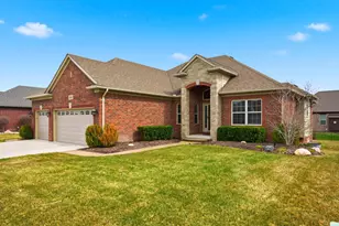 55362 Trevino Dr, Macomb, MI 48042 - Photo 2