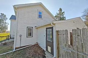 5587 E Karen Ct, Stevensville, MI 49127 - Photo 6