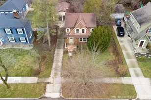 939 Northwood St NE, Grand Rapids, MI 49505 - Photo 2