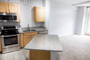 600 Broadway Ave NW, Grand Rapids, MI 49504 - Photo 12