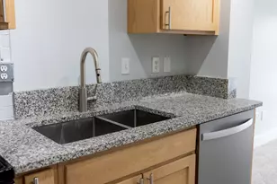 600 Broadway Ave NW, Grand Rapids, MI 49504 - Photo 6