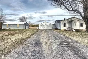 8448 N Center Rd, Mount Morris, MI 48458 - Photo 2