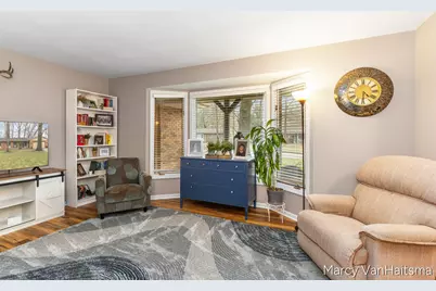 6898 Georgetown Avenue, Hudsonville, MI 49426 - Photo 4