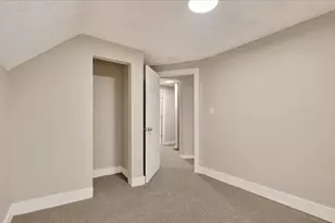 947 Crescent St NE, Grand Rapids, MI 49503 - Photo 22