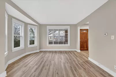 947 Crescent Street NE, Grand Rapids, MI 49503 - Photo 8