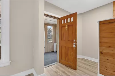 947 Crescent Street NE, Grand Rapids, MI 49503 - Photo 4