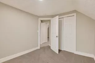 947 Crescent St NE, Grand Rapids, MI 49503 - Photo 20