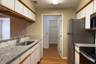 1755 Weatherstone Dr, Ann Arbor, MI 48108 - Photo 6
