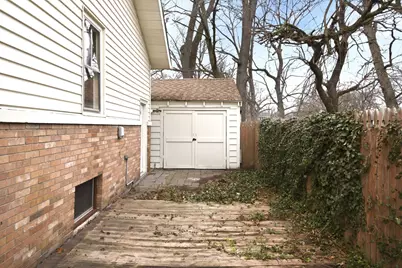 16 E Cleveland Avenue, Muskegon, MI 49444 - Photo 6
