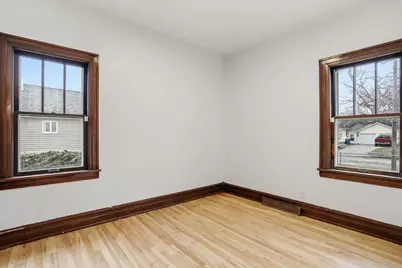 16 E Cleveland Avenue, Muskegon, MI 49444 - Photo 32