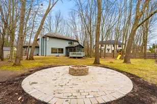 5363 Four Seasons Dr, Kalamazoo, MI 49009 - Photo 2