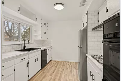 258 Surby Avenue, Battle Creek, MI 49015 - Photo 6