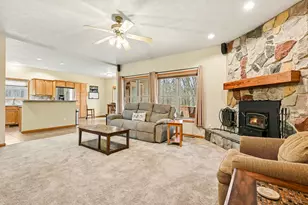 6287 Markham Ln, Battle Creek, MI 49014 - Photo 6