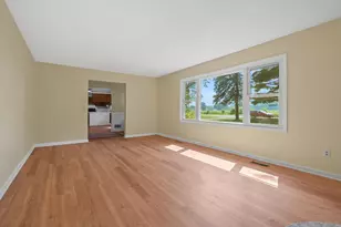 8218 N 37th St, Richland, MI 49083 - Photo 6