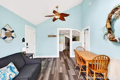 209 Clinton Avenue, Grand Haven, MI 49417 - Photo 26