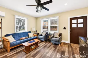 209 Clinton Ave, Grand Haven, MI 49417 - Photo 2