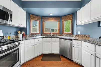 14836 Plymouth Crossing, Plymouth, MI 48170 - Photo 10