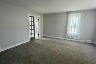 301 N Kennefic St, Yale, MI 48097 - Photo 18