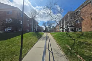 806 W Michigan Ave, Jackson, MI 49202 - Photo 2